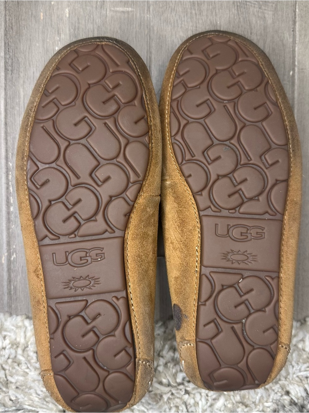 Ugg Ansley Slipper Color: Chestnut
Women’s size 7 - Picture 10 of 12